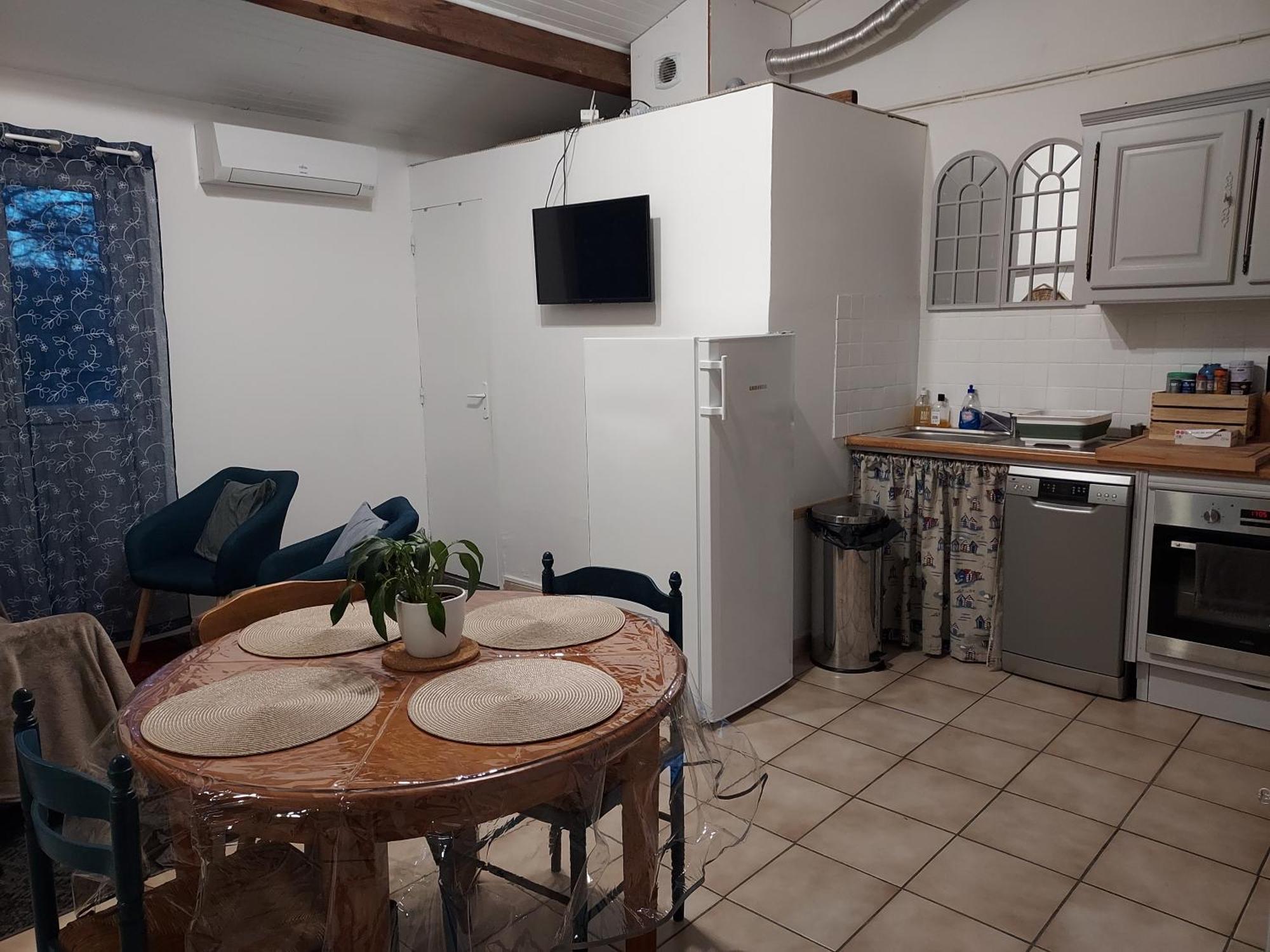 L'Esquirou Apartment Rocbaron Exterior foto
